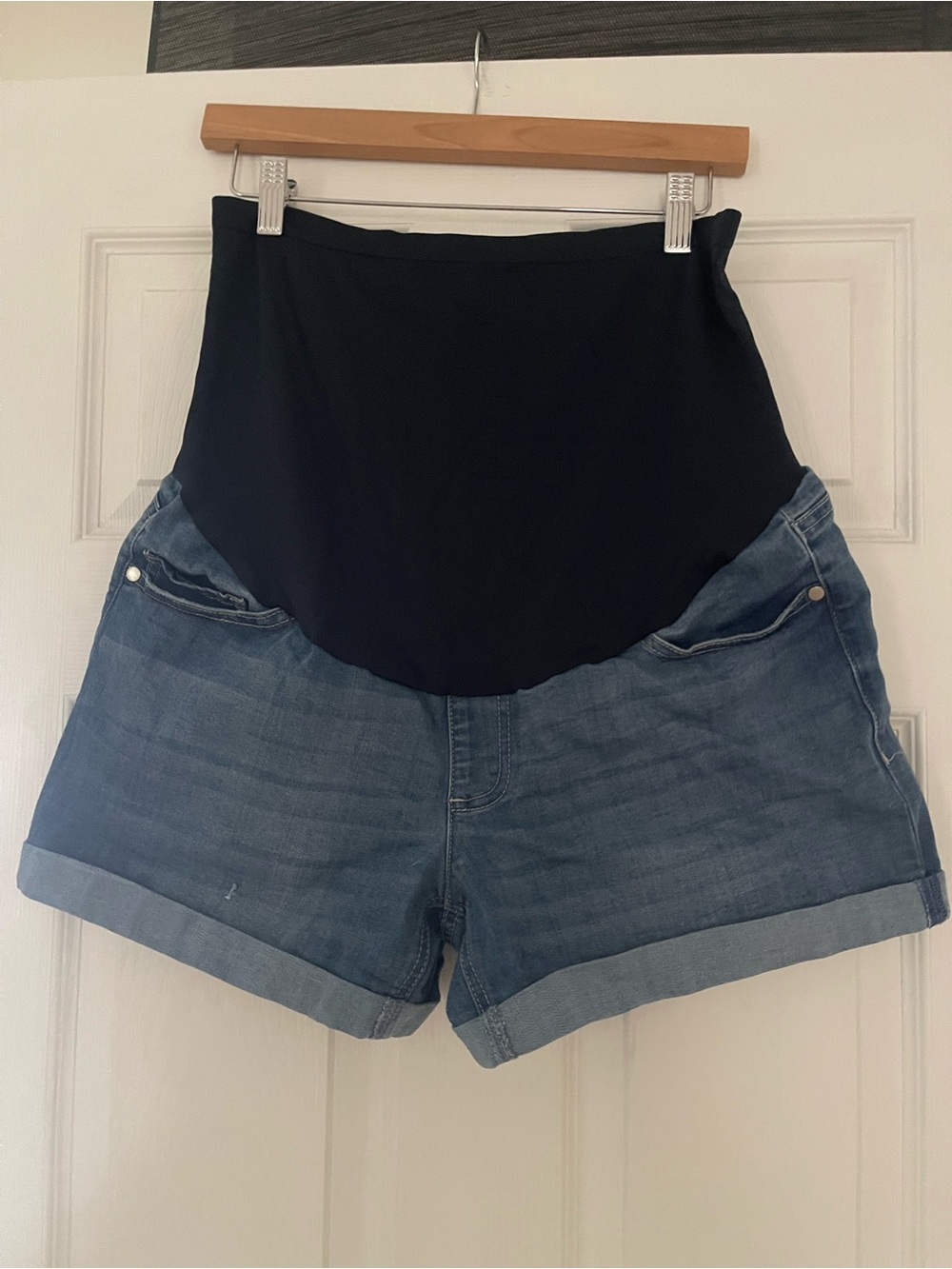Time and Tru Blue Denim Maternity Shorts with Black Stretch Panel size medium